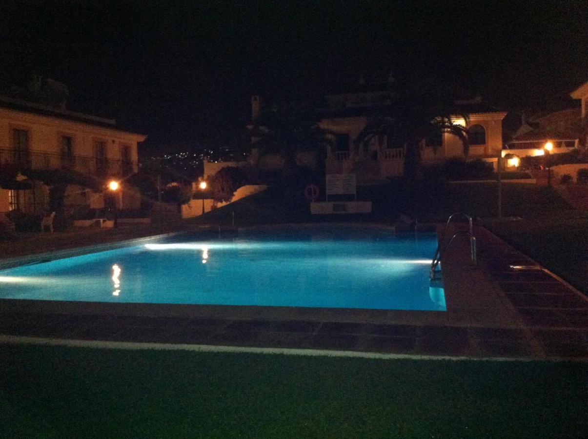 Adosado En Residencial Villa Sitio de Calahonda Rum bild